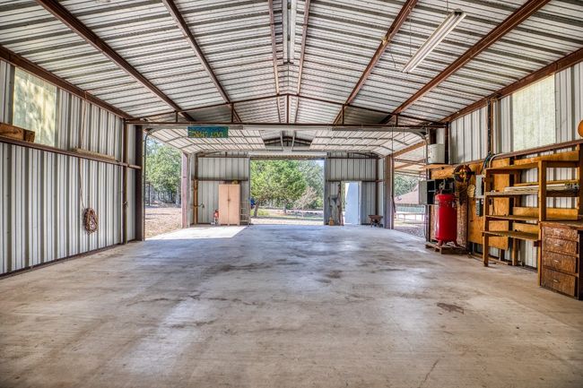 2080 Dead End Ln, Home with 2 bedrooms, 2 bathrooms and null parking in Ledbetter TX | Image 7