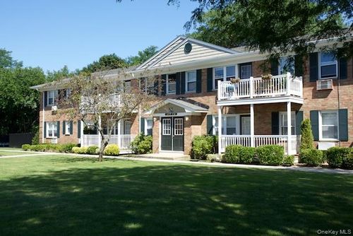 apt-11lg-1355 Heroes Way, Riverhead, NY, 11901-2049 | Card Image