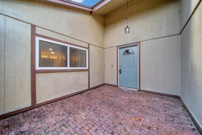 4706 Larksong Ln, House other with 3 bedrooms, 2 bathrooms and 2 parking in Spring TX | Image 4