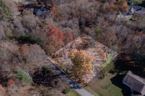 16 Rena Cir, Crossville, TN, 38572-6413 | Card Image