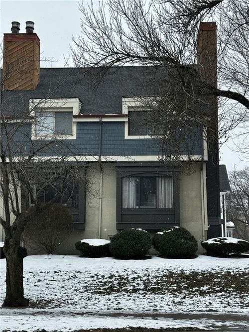 52 Vick Park B, Rochester, NY, 14607-2122 | Card Image