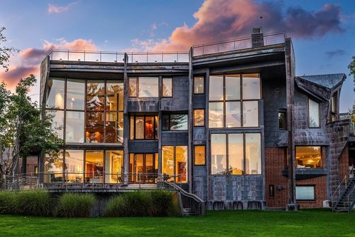 55 Leicester St, Brookline, MA, 02445-5718 | Card Image