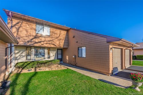 117 Scarlett Drive, Smithtown, NY, 11725 | Card Image