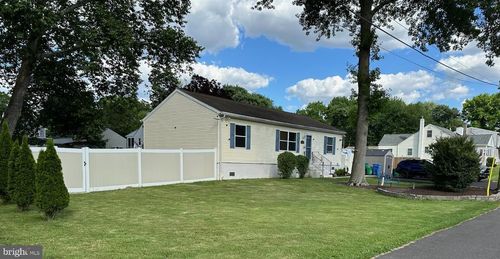 3820 Naples St, Newportville, PA, 19056-3225 | Card Image