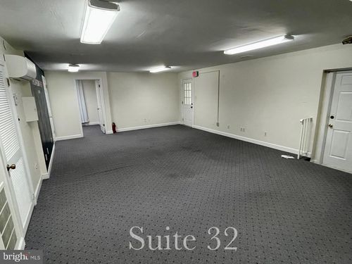 32-lower-5201 W Woodmill Dr, WILMINGTON, DE, 19808-4068 | Card Image