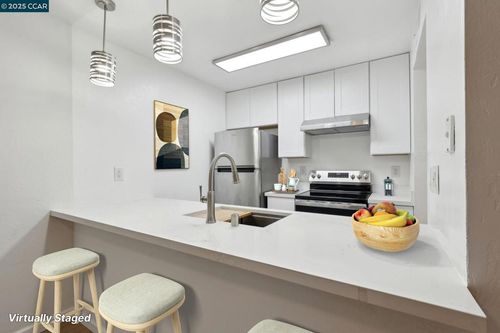 apt-11-2450 Walters Way, Concord, CA, 94520-5916 | Card Image