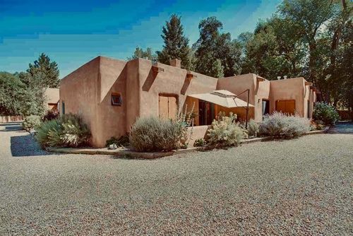 f-404F Dolan, Taos, NM, 87571 | Card Image