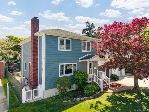 26-19 211th St, Bayside, NY, 11360-2520 | Card Image