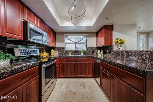 208-5104 N 32nd St, Phoenix, AZ, 85018-1473 | Card Image