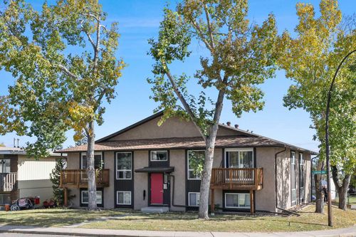 1-232 Sabrina Way Sw, Calgary, AB, T2W2N6 | Card Image