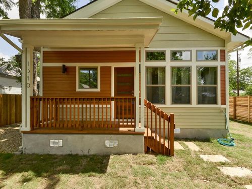 1310 Garden St, Austin, TX, 78702-5349 | Card Image