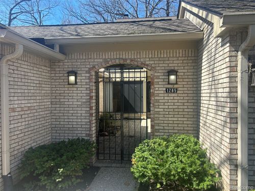 1285 Greenglen Ct, Bloomfield Hills, MI, 48304-1232 | Card Image