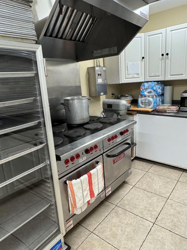 APT-113 - 721 Lori Dr, Condo with 1 bedrooms, 2 bathrooms and null parking in Palm Springs FL | Image 35