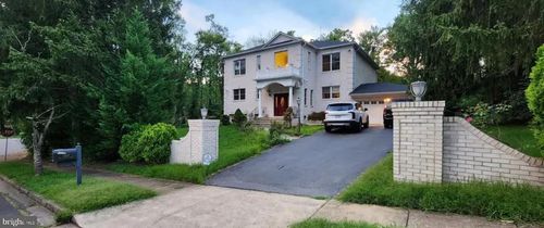 1310 Forestwood Dr, MCLEAN, VA, 22101-2604 | Card Image