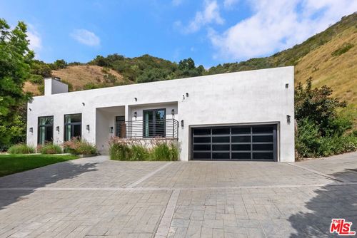 1739 San Ysidro Dr, Beverly Hills, CA, 90210-2114 | Card Image
