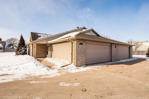 1409 Heatherwood Ct, West Fargo, ND, 58078-4024 | Card Image