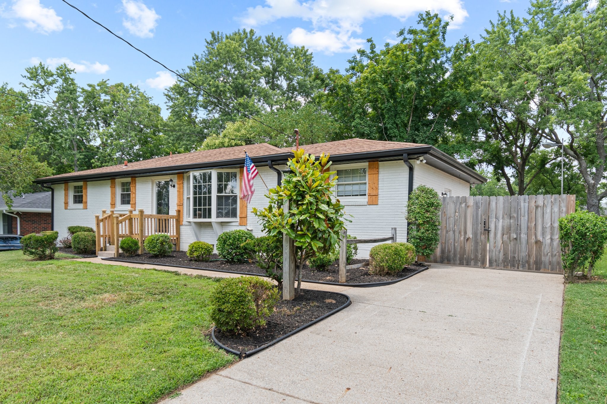 Garrett Dr, Nashville, TN 37211