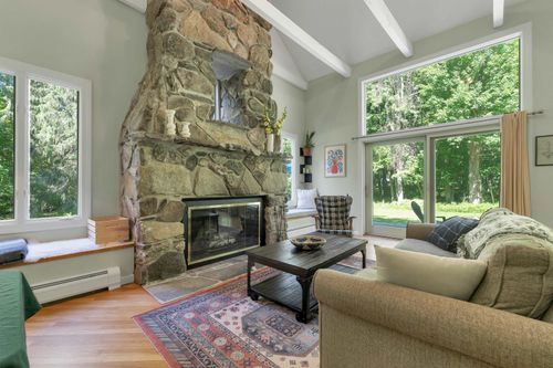 4 Farm House Ln, Wolfeboro, NH, 03894-4655 | Card Image