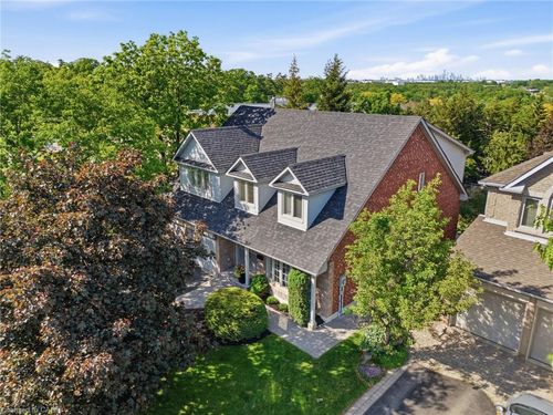 2205 Shaftesbury Court, Oakville, ON, L6H6C6 | Card Image