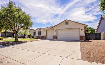 20329 E Bronco Drive, House other with 5 bedrooms, 3 bathrooms and null parking in Queen Creek AZ | Image 3