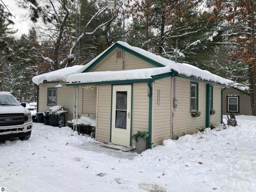 2531 Monroe Street, West Branch, MI, 48661 | Card Image