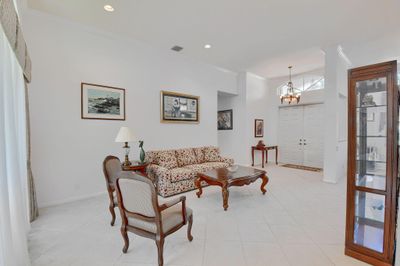 6738 Treves Way, House other with 3 bedrooms, 2 bathrooms and null parking in Boynton Beach FL | Image 2