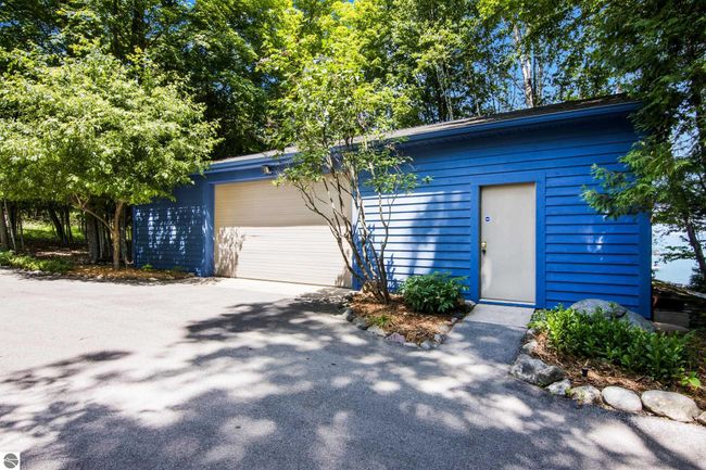 3485 N West Torch Lake Dr, House other with 5 bedrooms, 4 bathrooms and null parking in Kewadin MI | Image 66
