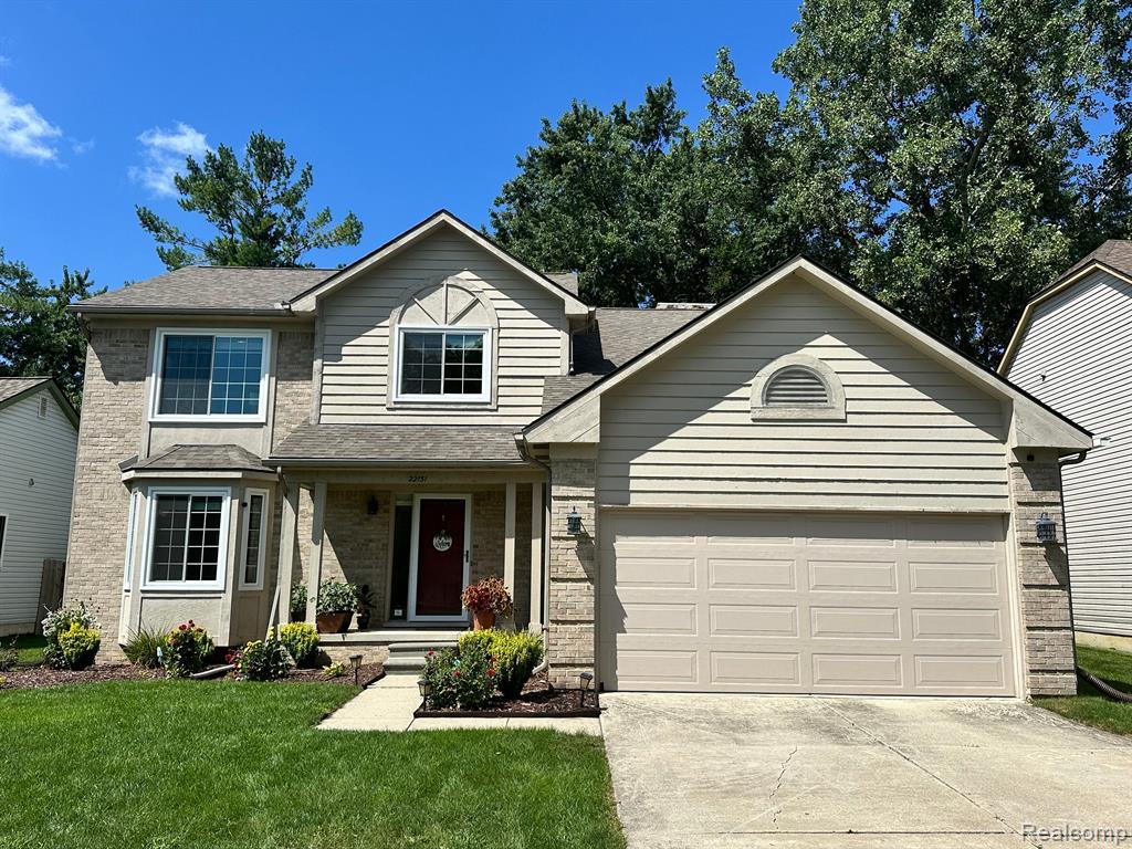 Arbor Ln, Farmington Hills, MI 48336