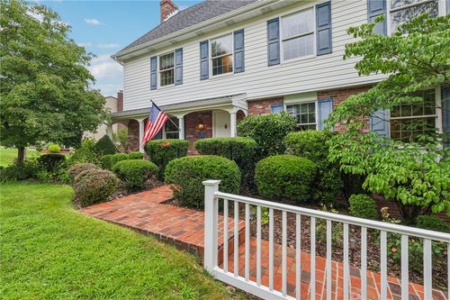 201 Deer Dr, Washington, PA, 15301-9591 | Card Image
