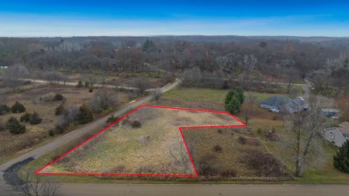 127 Flambeau Ln, Dixon, IL, 61021-7315 | Card Image