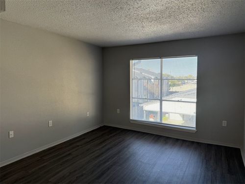 106-500 E 31st St, Bryan, TX, 77803-4646 | Card Image