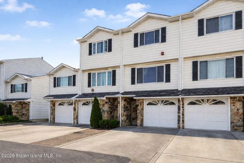 233 Carlyle Grn, Staten Island, NY, 10312-1720 | Card Image