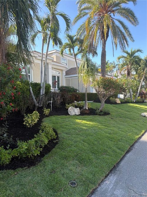 523 Juan Anasco Dr, LONGBOAT KEY, FL, 34228-1422 | Card Image