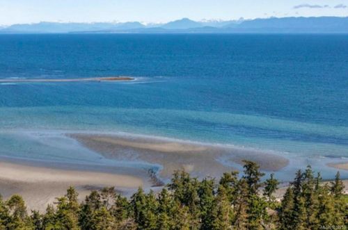 321 Wireless Rd, Comox, BC, V9M3T6 | Card Image