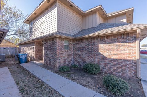 2132 Buena Vida Lane, Edmond, OK, 73013 | Card Image