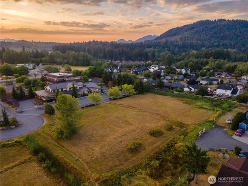 2010 Little Mountain Ln, Mount Vernon, WA, 98274 | Card Image