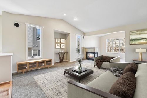 20595 Kearney Path, Lakeville, MN, 55044-6710 | Card Image