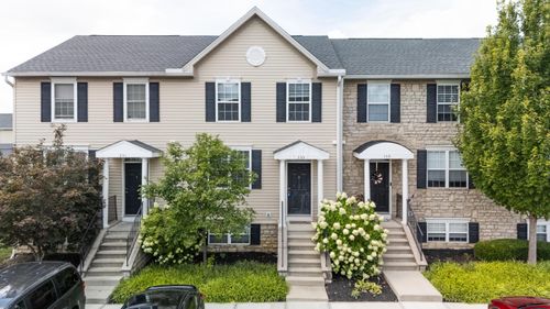 355 Oxford Oak Dr, Blacklick, OH, 43004-8484 | Card Image