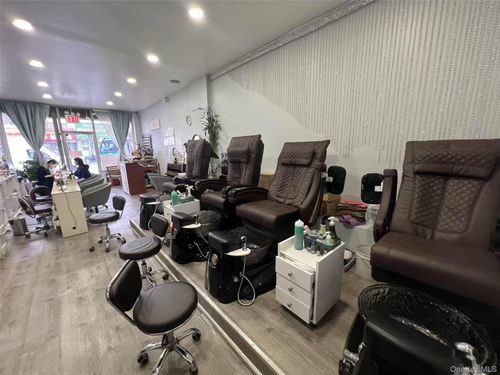 44 Kissena Blvd, Flushing, NY, 11355-3055 | Card Image