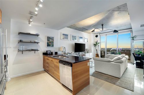 h1405-3301 Ne 1st Ave, Miami, FL, 33137-4106 | Card Image