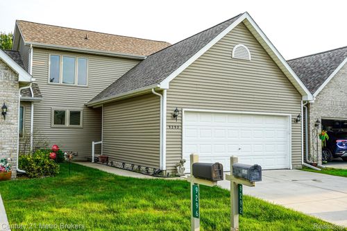 9292 Emily Dr, Davison, MI, 48423-2866 | Card Image