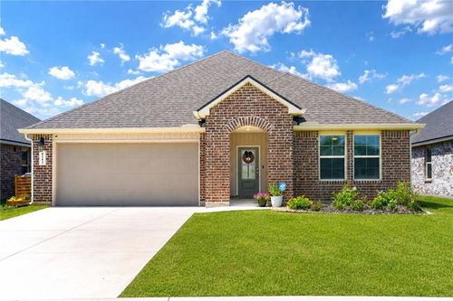 8162 Olde Town Ct, Alexandria, LA, 71303-4073 | Card Image