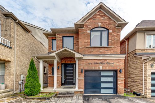 106 White Beach Cres, Maple, ON, L6A0R2 | Card Image