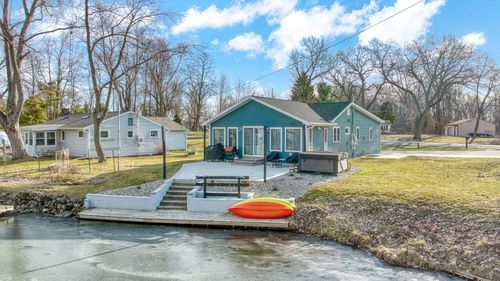 10902 Devils Lake Hwy, Addison, MI, 49220 | Card Image