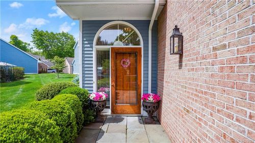 162-162 Regents Park, Westport, CT, 06880-5530 | Card Image