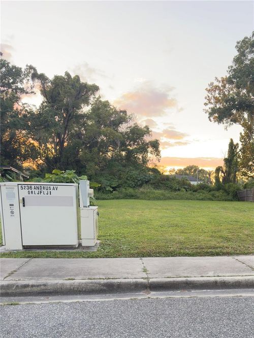 5234 Andrus Ave, ORLANDO, FL, 32810-5416 | Card Image