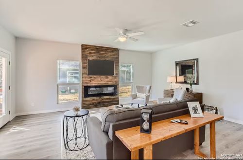 4284 Morningside Way, Canyon Lake, TX, 78133-5651 | Card Image