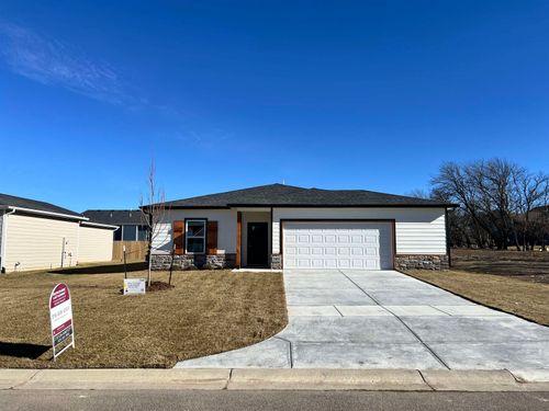 3051 E Highridge Ct, Park City, KS, 67219-4542 | Card Image