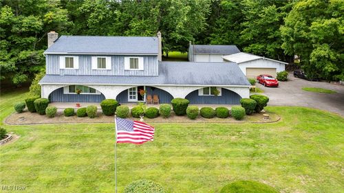 2921 Sexton Rd, Geneva, OH, 44041-8205 | Card Image