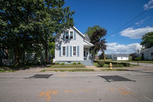 3325 Maple St, Erie, PA, 16508-2612 | Card Image